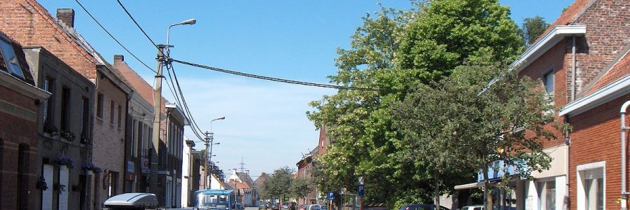 Paaltjes Rapenburgstraat/Marcel Herpelinckstraat te Sint-Kruis-Winkel